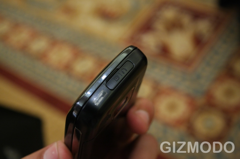 Illustration for article titled Samsung Impression Has Great Dumphone Hardware, Less Perfect Software